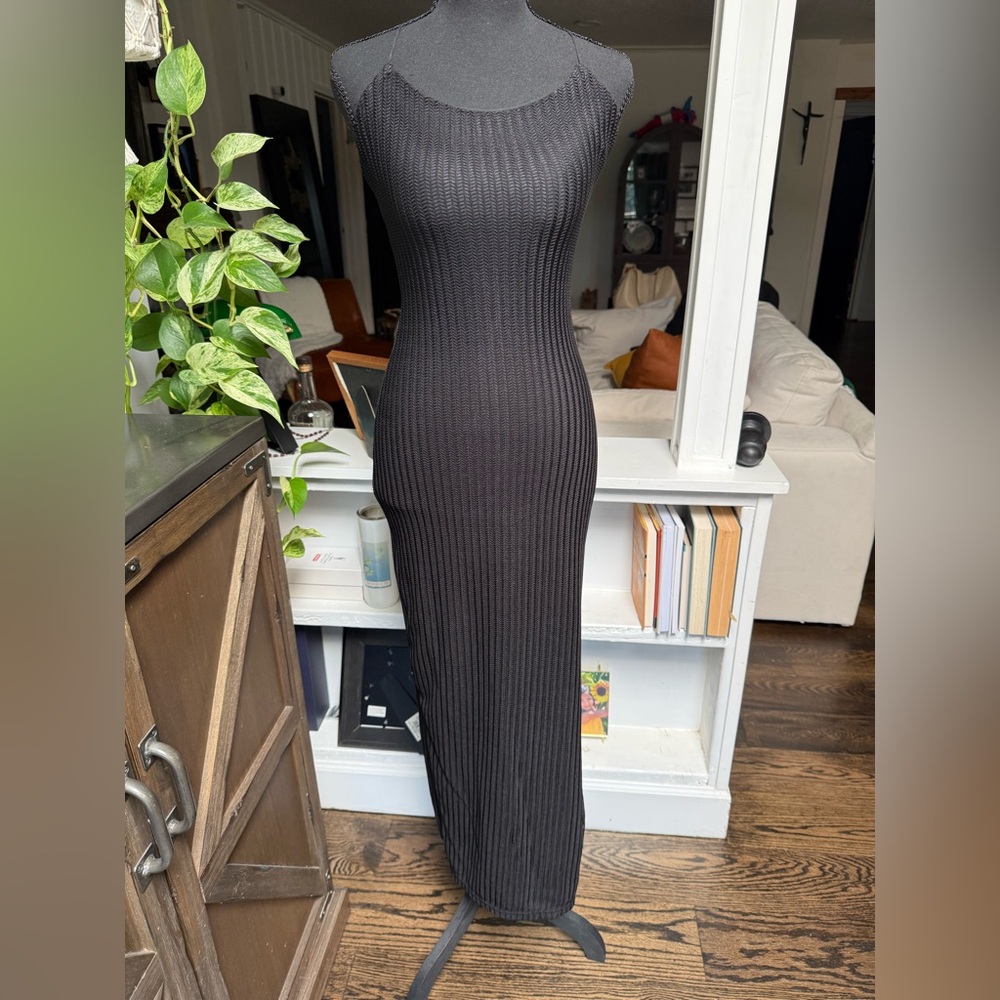 Forever 21 Black Ribbed Sleeveless Maxi Dress